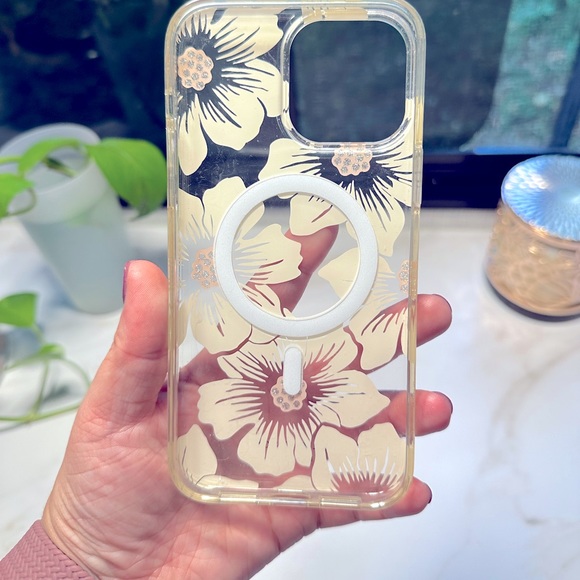 iPhone 13 Pro Max case - Picture 3 of 3